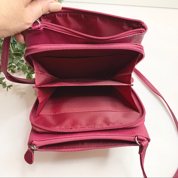 Giani Bernini Triple-zip Pebble Leather Dasher Bag - Picture 5 of 10